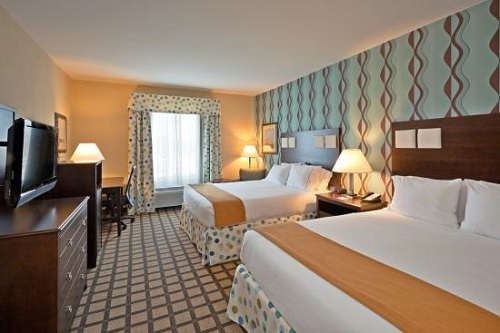 Holiday Inn Express Hotel Suites Atlanta Downtown room